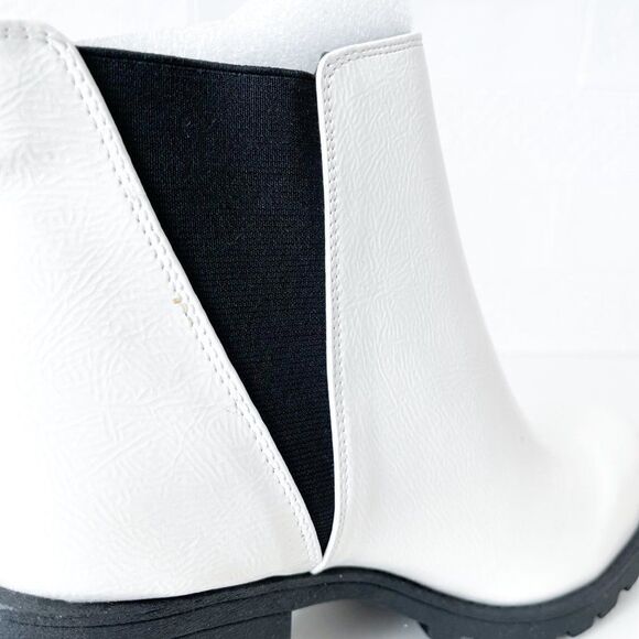 Dirty Laundry White and Black Ankle Boots - Picture 11 of 11